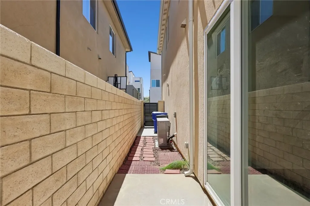 27227 Coyote Bush Court, Valencia, California 91381 home-pic-39