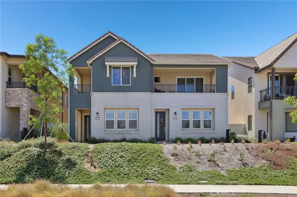 27227 Coyote Bush Court, Valencia, California 91381 home-pic-0