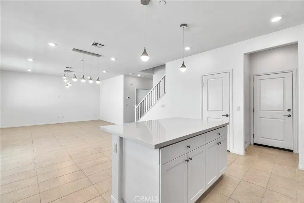 1760 Gold Medal Lane, Redlands, California 92374 home-pic-7