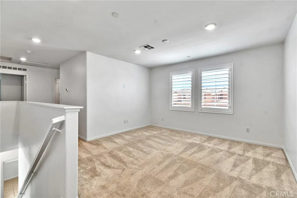 1760 Gold Medal Lane, Redlands, California 92374 home-pic-12