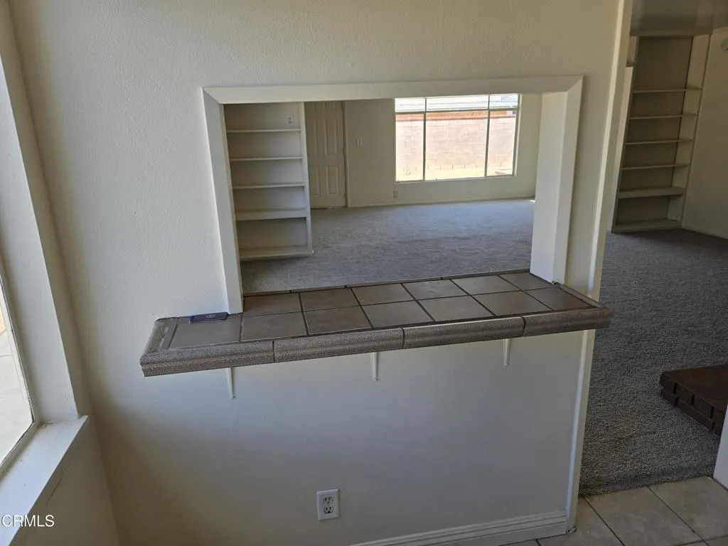 44502 2nd Street E, Lancaster, California 93535 home-pic-4