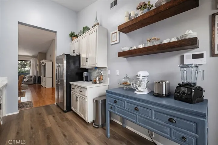 2510 W Macarthur Boulevard L, Santa Ana, California 92704