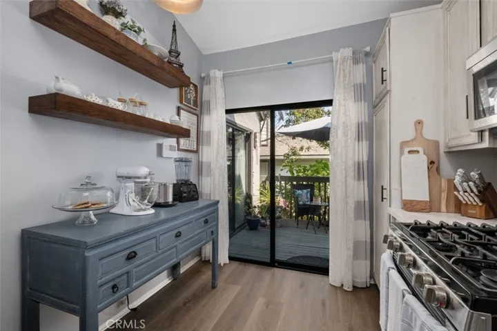 2510 W Macarthur Boulevard L, Santa Ana, California 92704