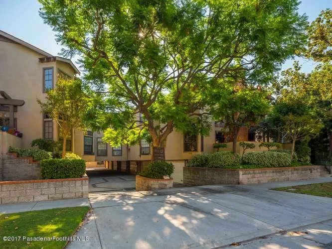 832 Magnolia Avenue 15, Pasadena, California 91106, 2 Bedrooms Bedrooms, ,3 BathroomsBathrooms,Residential Lease,For Rent,Magnolia,P1-23870
