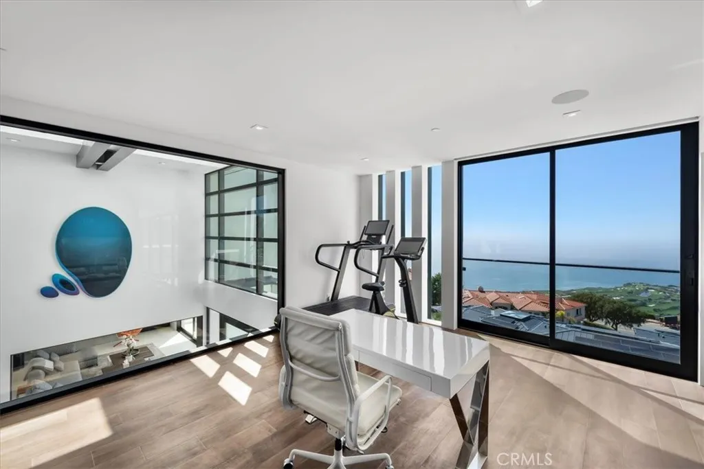 2935 Vista Del Mar, Rancho Palos Verdes, California 90275 home-pic-16