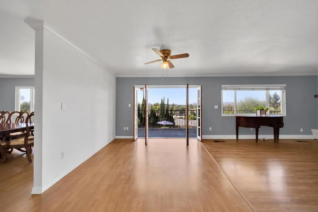 , Escondido, California 92025 home-pic-9