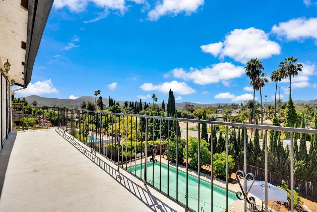 , Escondido, California 92025 home-pic-22