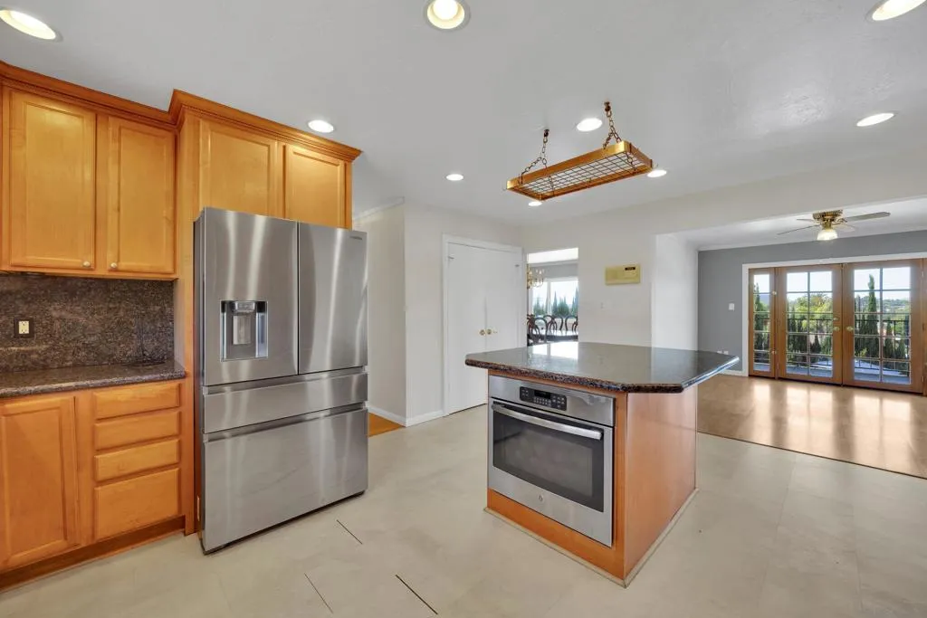 , Escondido, California 92025 home-pic-8