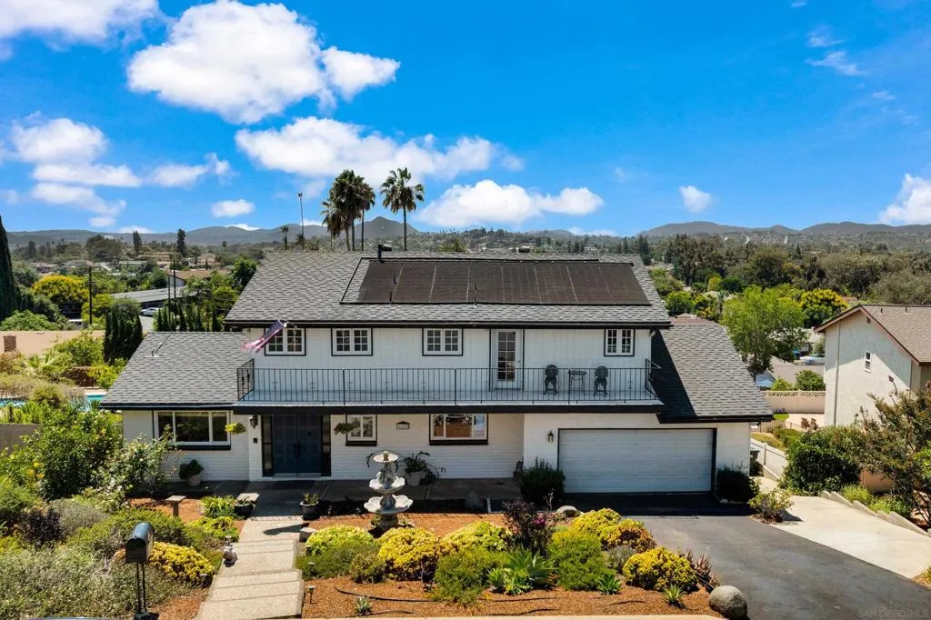 , Escondido, California 92025 home-pic-1