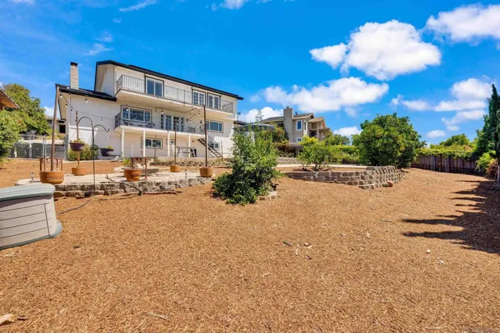 133 Helen Way, Escondido, California 92025