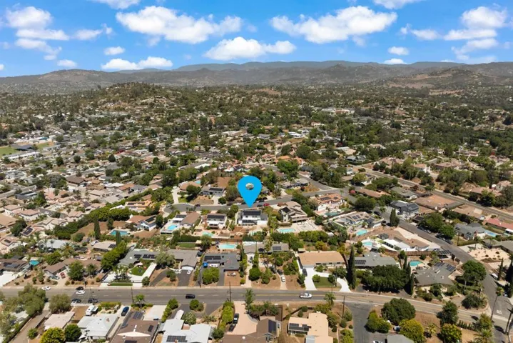 133 Helen Way, Escondido, California 92025