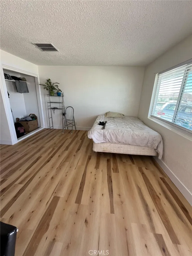 335 Barstow Road, Barstow, California 92311 home-pic-3