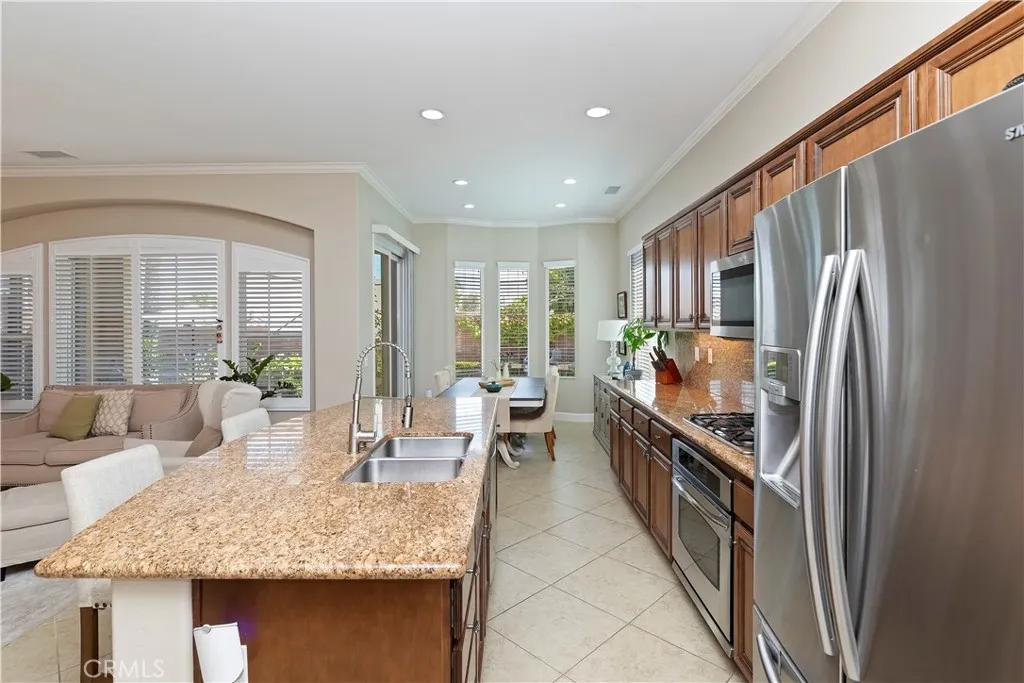 24098 Boulder Oaks Drive, Corona, California 92883 home-pic-11