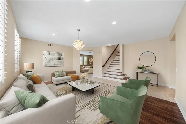 Virtually Staged Dining / Living