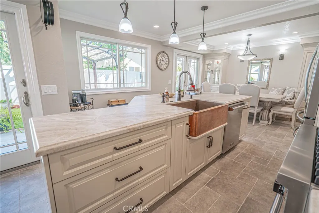 20019 Nutcracker Court, Canyon Country, California 91351 home-pic-16