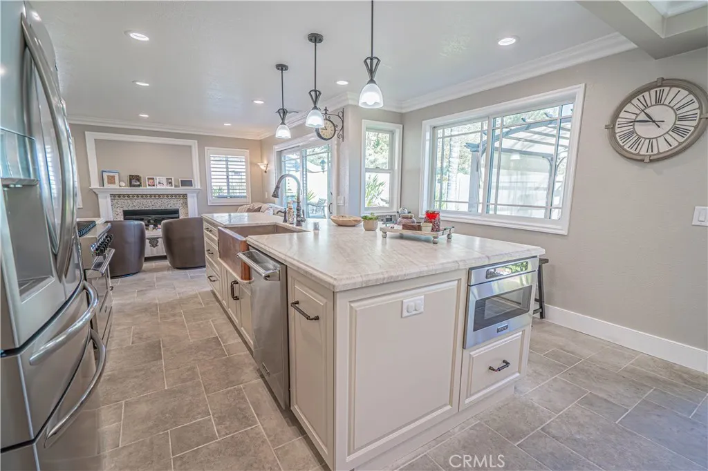 20019 Nutcracker Court, Canyon Country, California 91351 home-pic-13