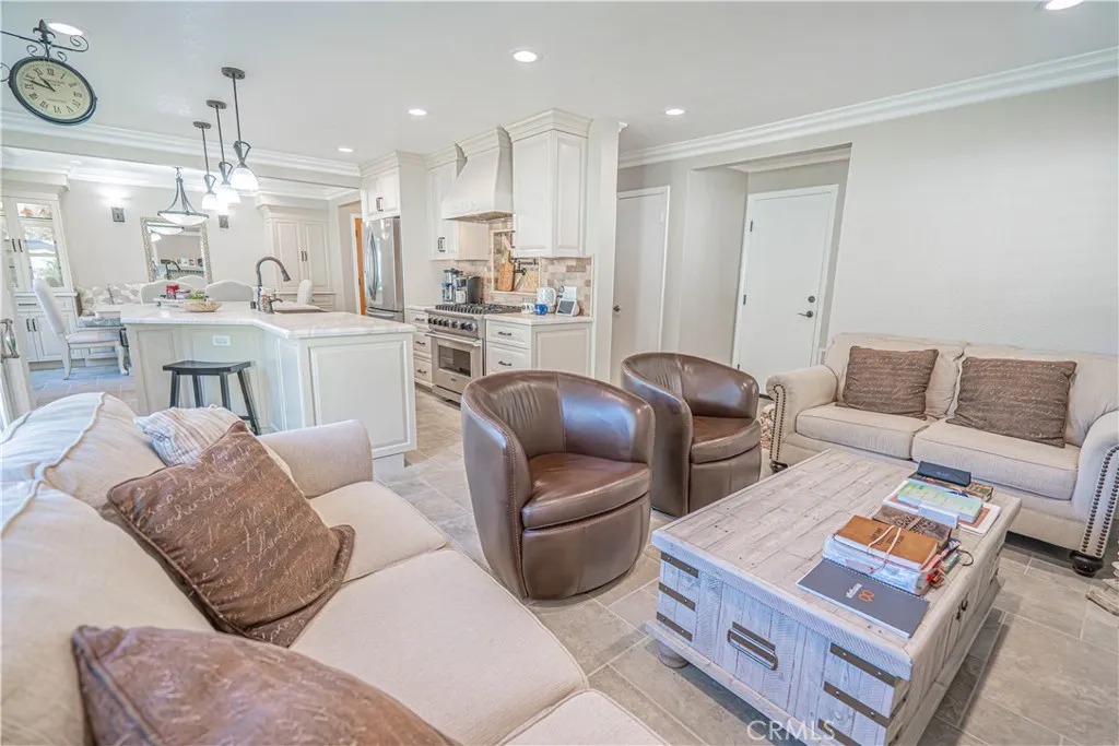 20019 Nutcracker Court, Canyon Country, California 91351 home-pic-22