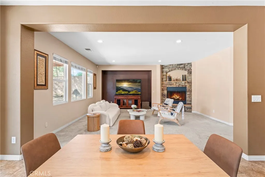 12113 Jonathan Drive, Riverside, California 92503 home-pic-18