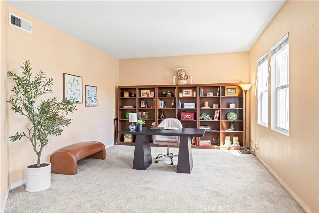 12113 Jonathan Drive, Riverside, California 92503 home-pic-8