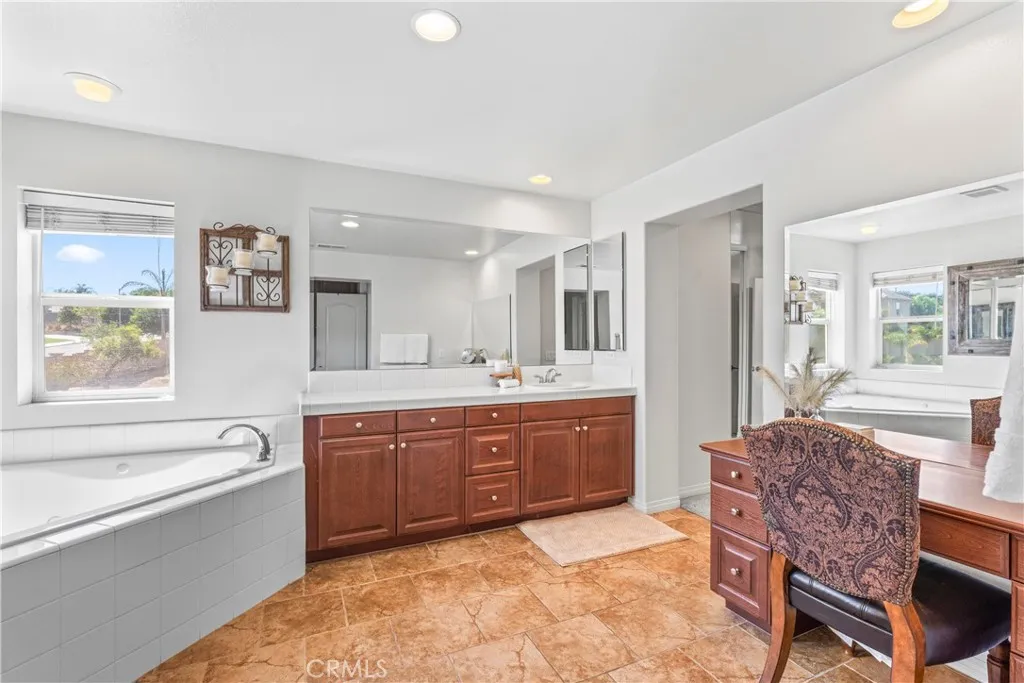 12113 Jonathan Drive, Riverside, California 92503 home-pic-32
