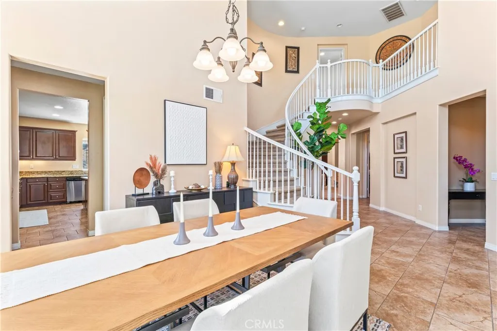 12113 Jonathan Drive, Riverside, California 92503 home-pic-10