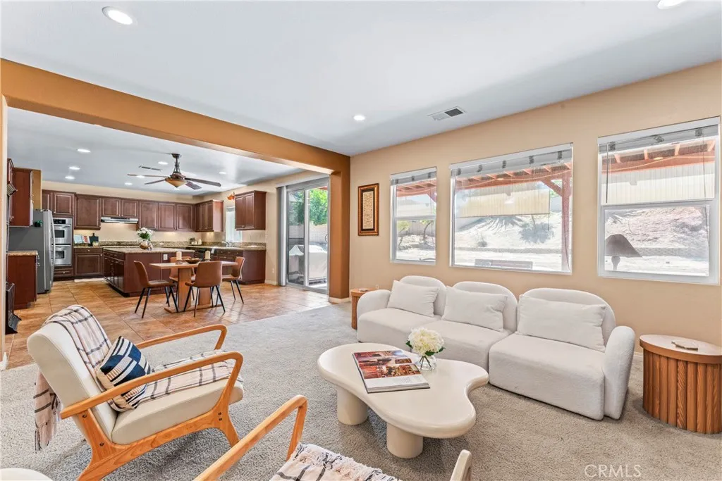 12113 Jonathan Drive, Riverside, California 92503 home-pic-21