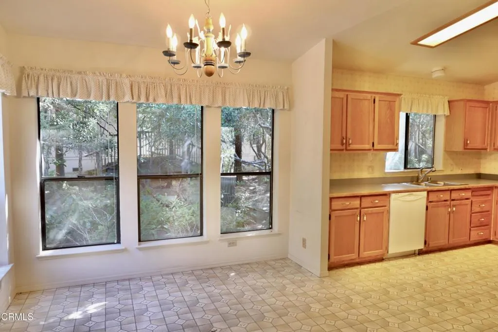 Kitchen/Dining