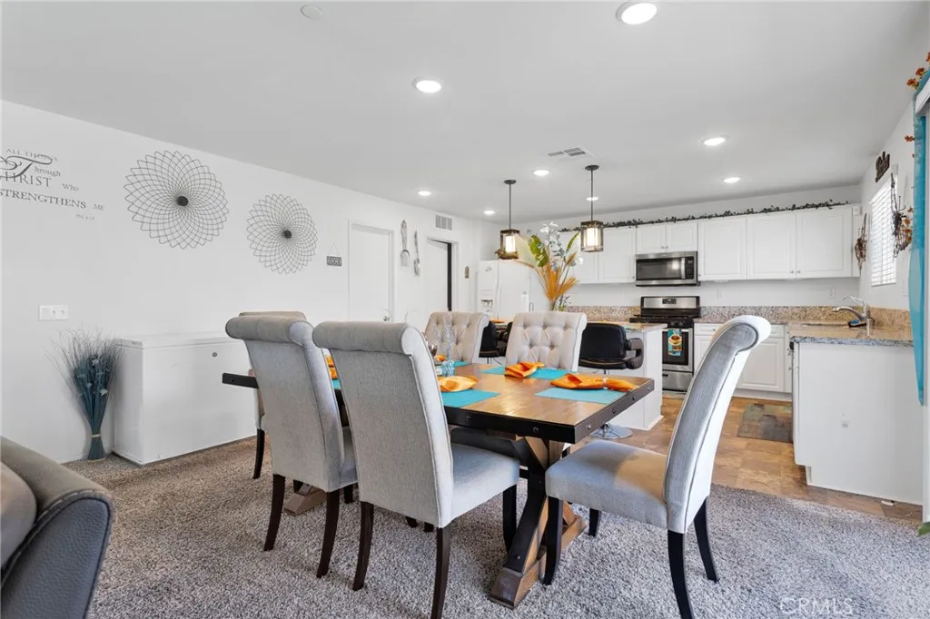 14482 Sweetgrass Place, Victorville, California 92394 home-pic-23