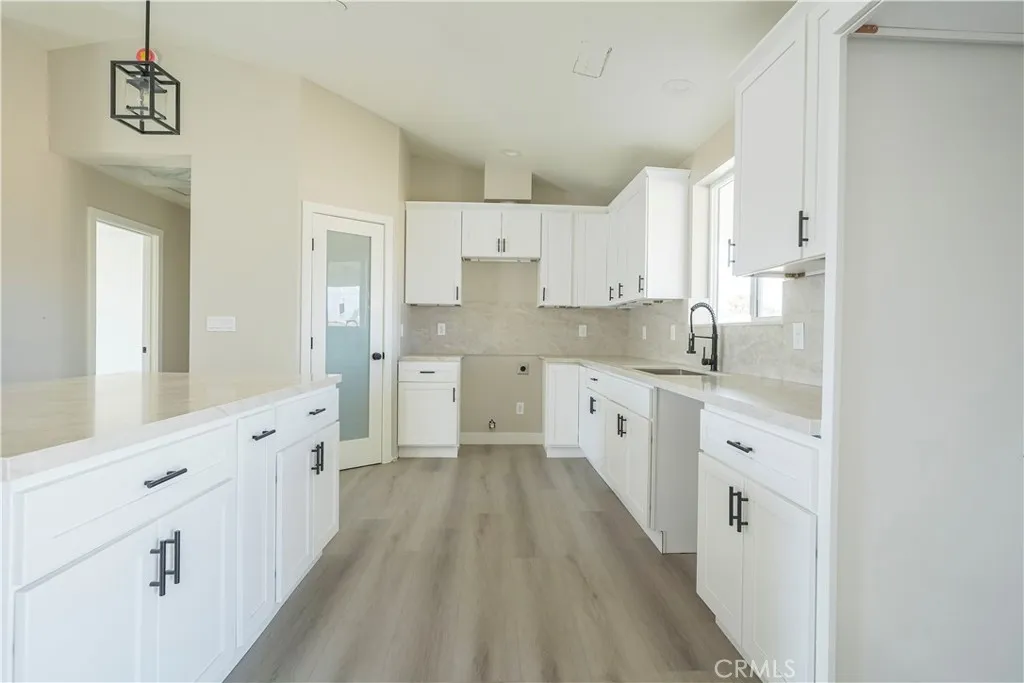 15413 Burwood Road, Victorville, California 92394 home-pic-6