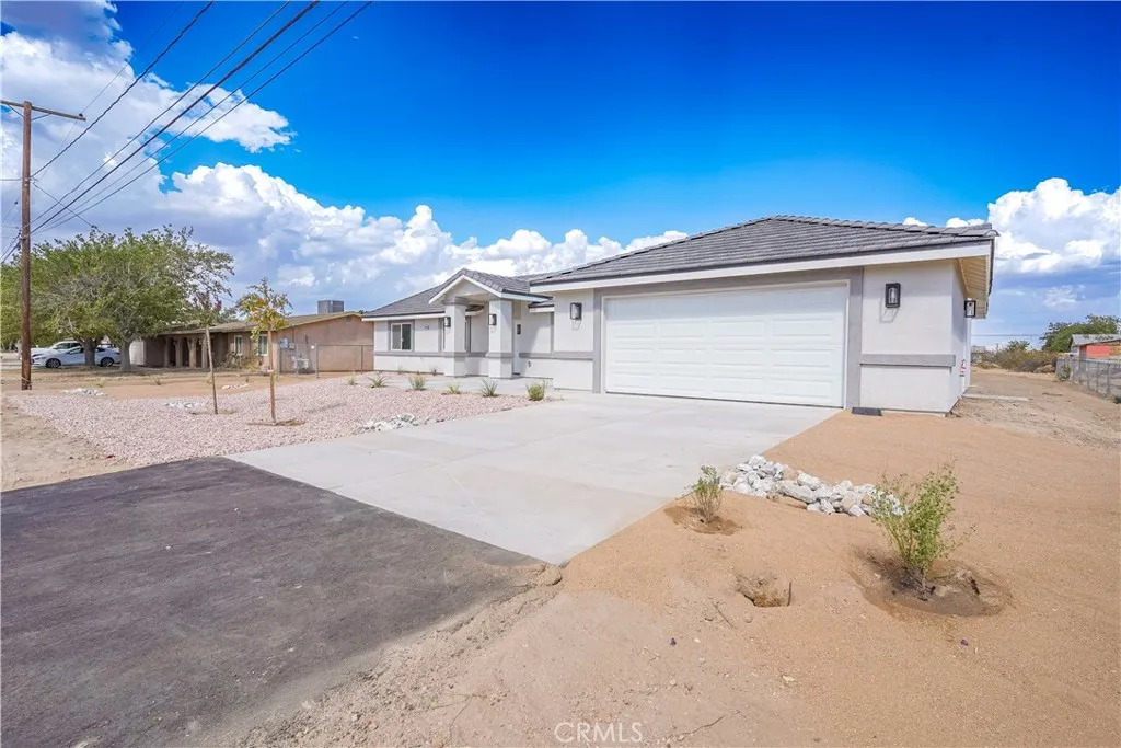 15413 Burwood Road, Victorville, California 92394 home-pic-34