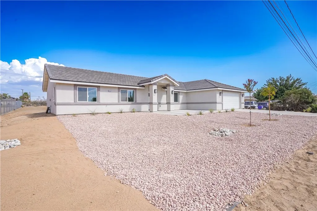 15413 Burwood Road, Victorville, California 92394 home-pic-36