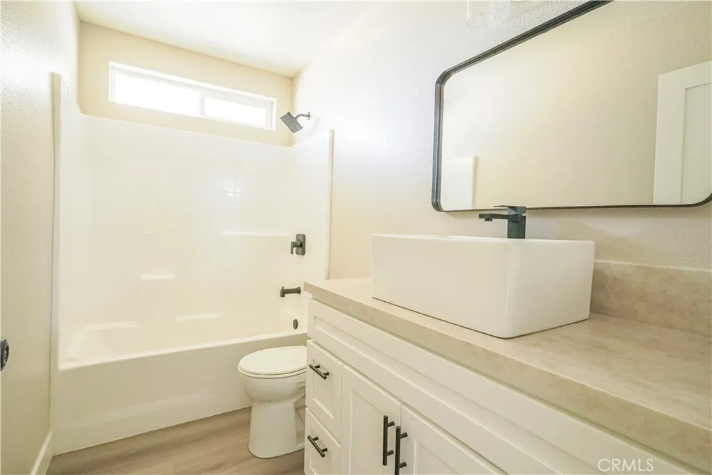 15413 Burwood Road, Victorville, California 92394 home-pic-10