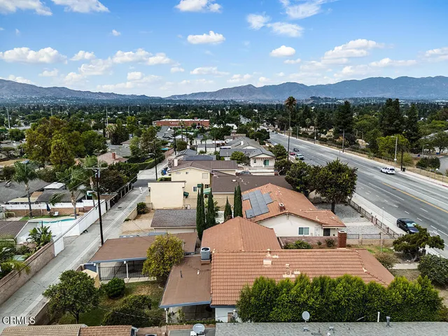 9645 Woodley Ave 006-mls