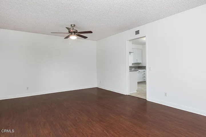 9645 Woodley Ave 012-mls