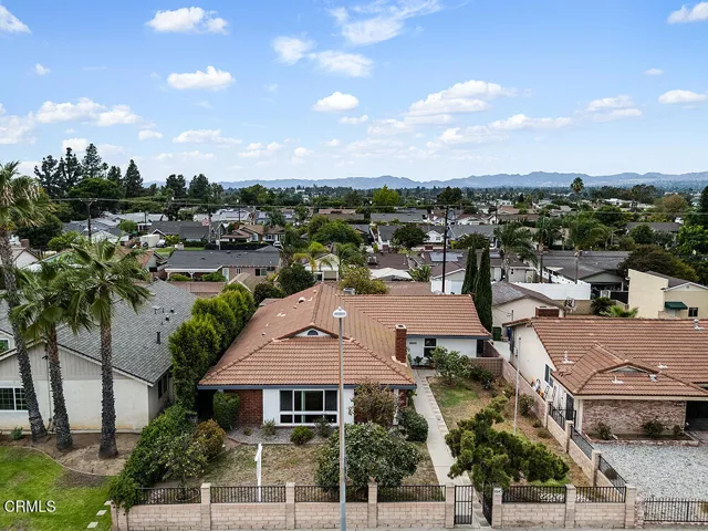 9645 Woodley Ave 005-mls