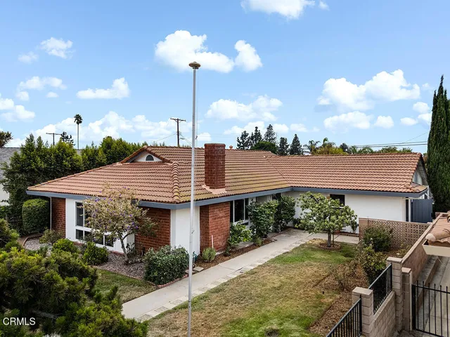 9645 Woodley Ave 003-mls