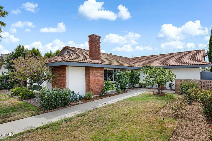 9645 Woodley Ave 001-mls