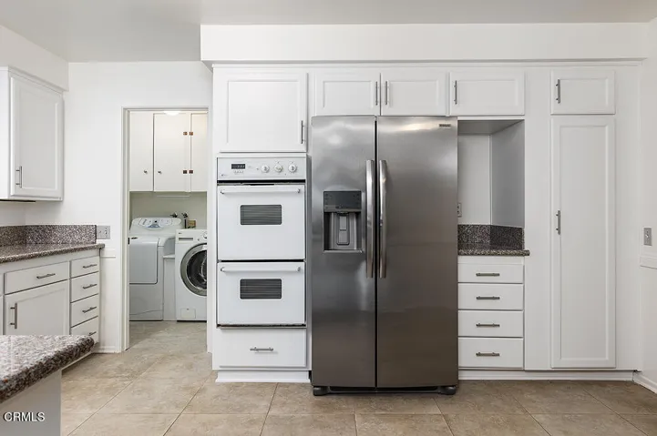 9645 Woodley Ave 013-mls