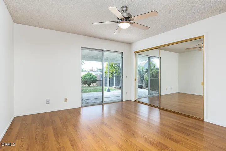9645 Woodley Ave 017-mls