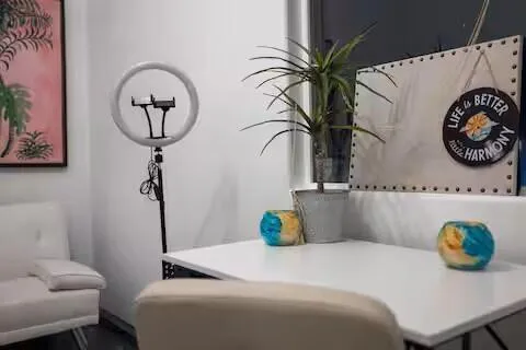 100