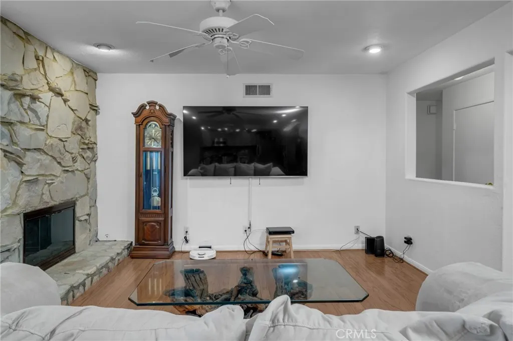 5522 Greenleaf Ave, Whittier, California 90601 home-pic-10