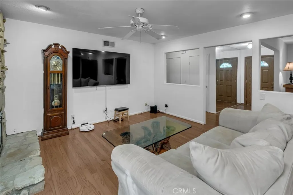 5522 Greenleaf Ave, Whittier, California 90601 home-pic-12