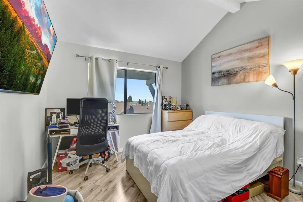 3049 Golden Oak Way, Spring Valley, California 91978 home-pic-13