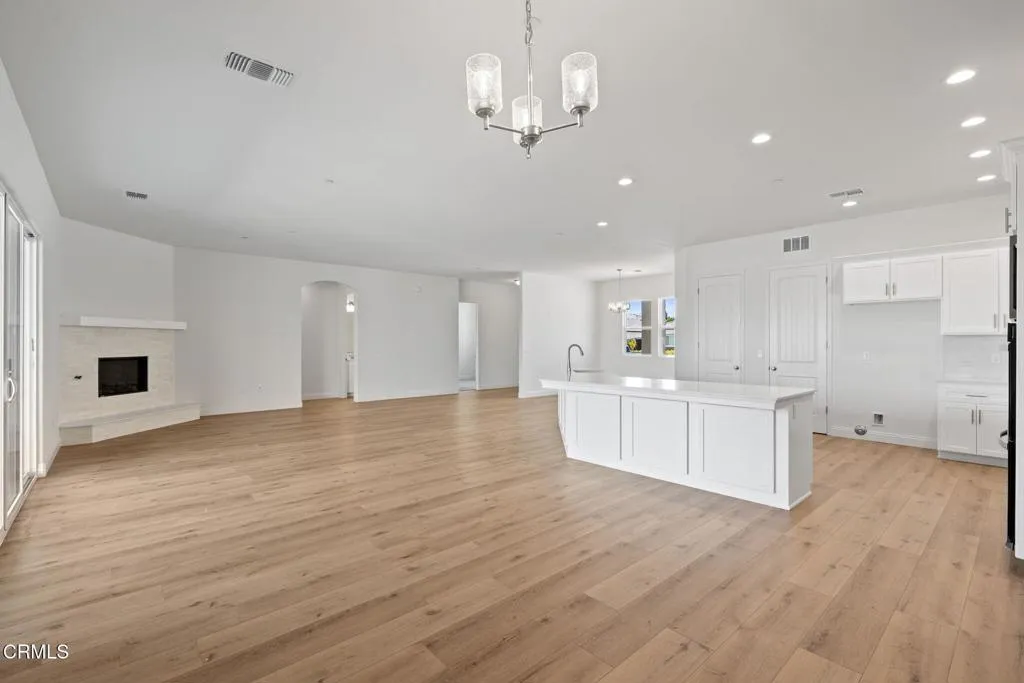 13-web-or-mls-7422-allenmier-ct