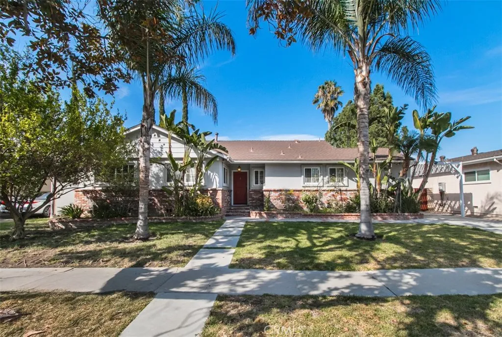 19545 Calvert Street, Tarzana, California 91335, 5 Bedrooms Bedrooms, ,3 BathroomsBathrooms,Residential Lease,For Rent,Calvert,SR25194062