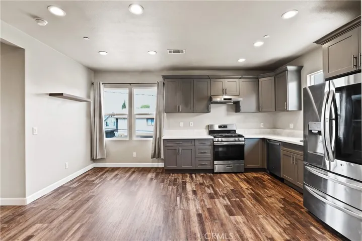 14881 Newland Street, Midway City, California 92655