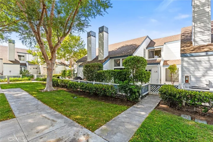 67 Greenmoor, Irvine, California 92614