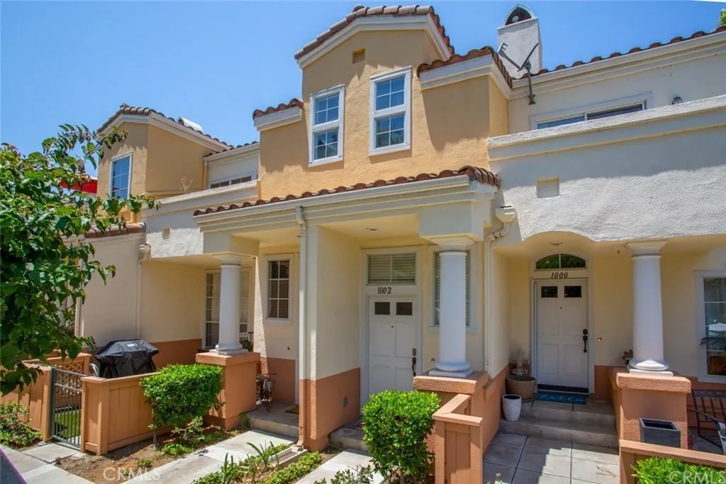 1002 S Rossano Way, Anaheim, California 92808, 3 Bedrooms Bedrooms, ,2 BathroomsBathrooms,Residential Lease,For Rent,Rossano,OC25195042