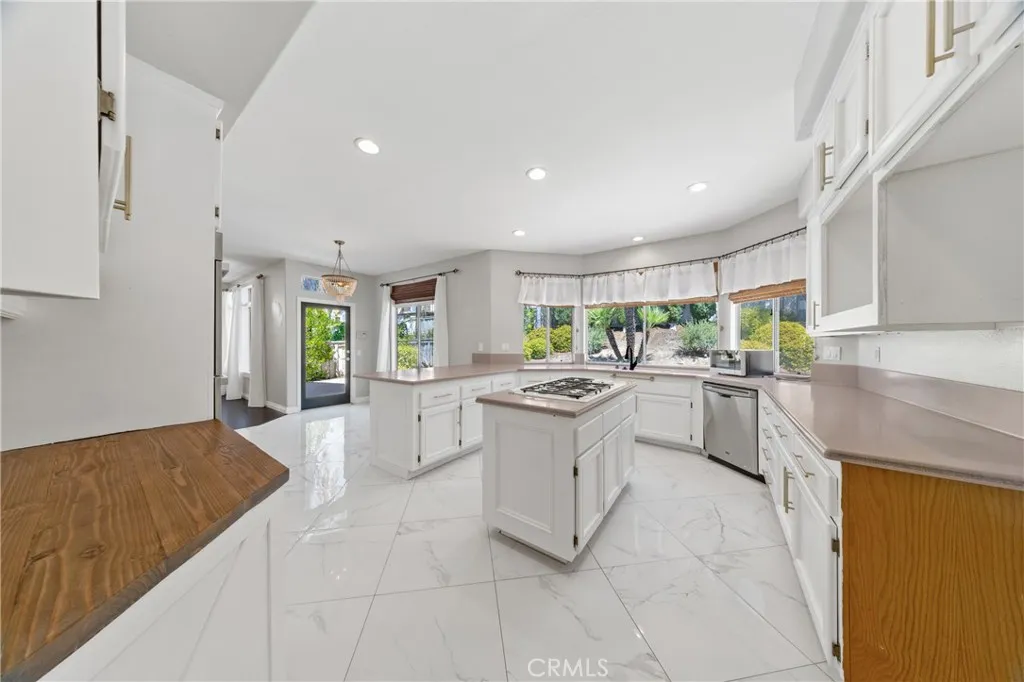 32122 Corte Eldorado, Temecula, California 92592 home-pic-13