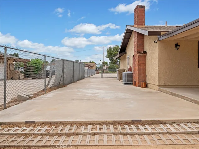 7991 Montrose Avenue, Hesperia, California 92345